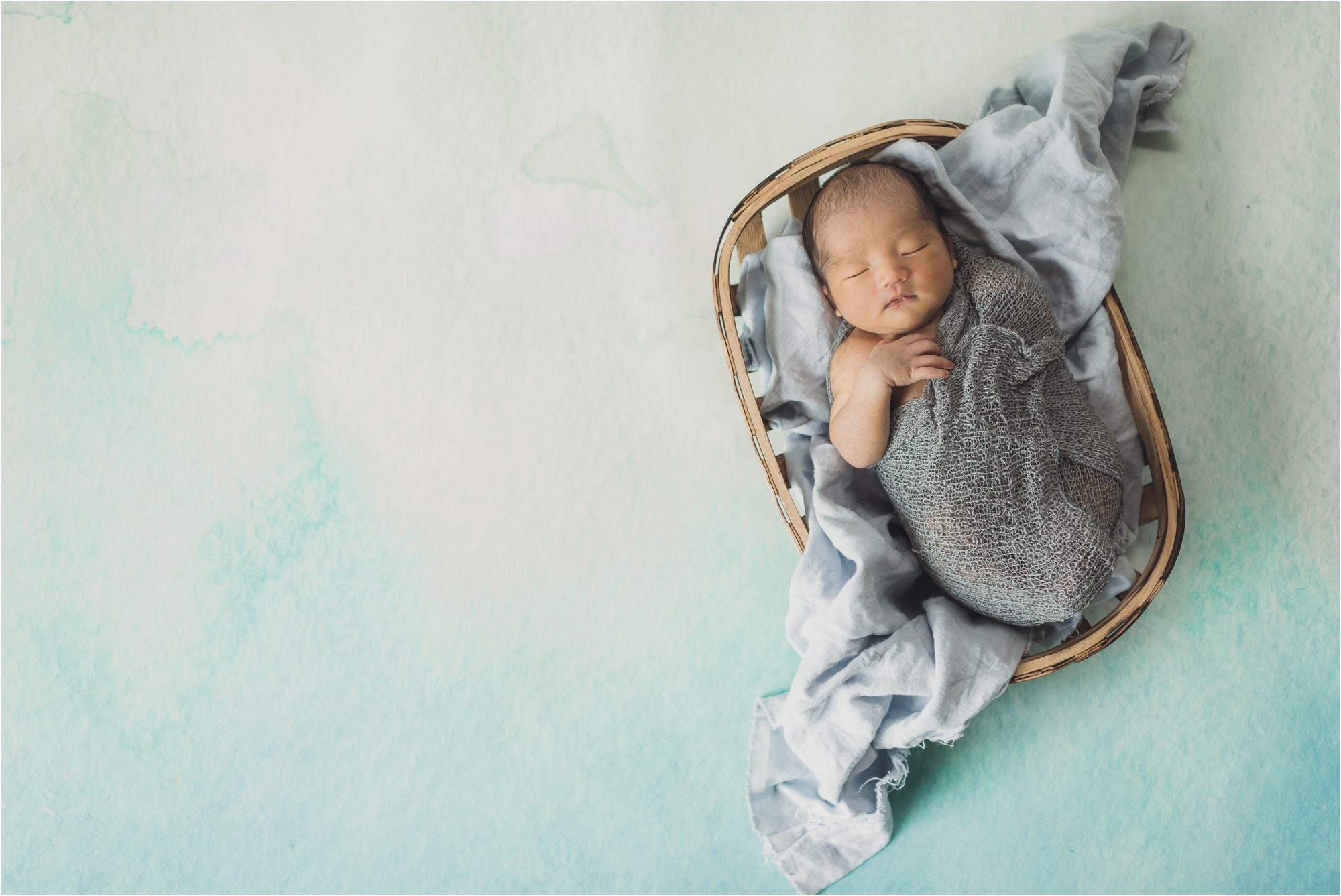 light and airy newborn pictures in LA 0012