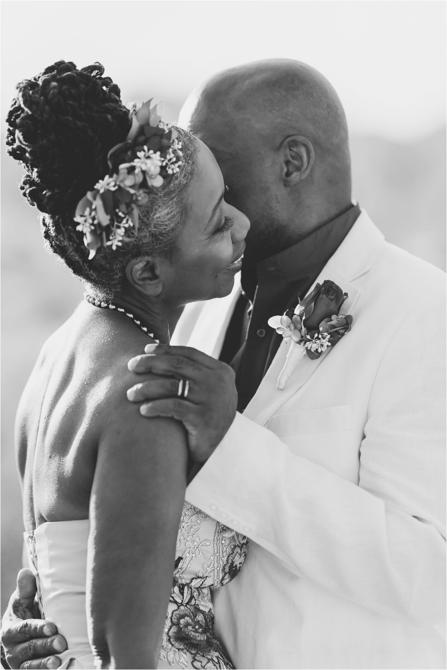 Romantic Elopement in Joshua Tree || Camille & Winston 5 Joshua Tree elopement 0017 scaled
